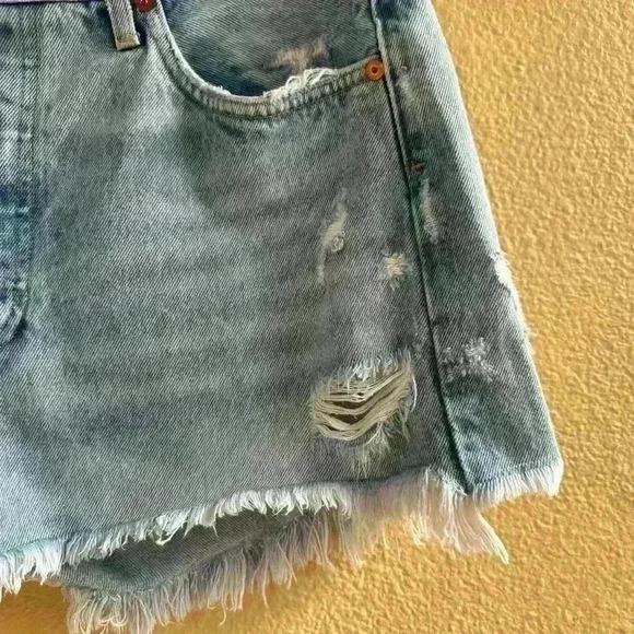 AGOLDE “Parker” Vintage Blue Denim Distressed Cut-Off Shorts Size 29 EUC! - Picture 6 of 10